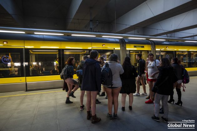 Uma viagem de Metro Sem Calças na cidade do Porto 2020 | Global News Portugal