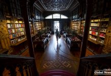 Livraria Lello reabre na cidade do Porto após o estado de emergência