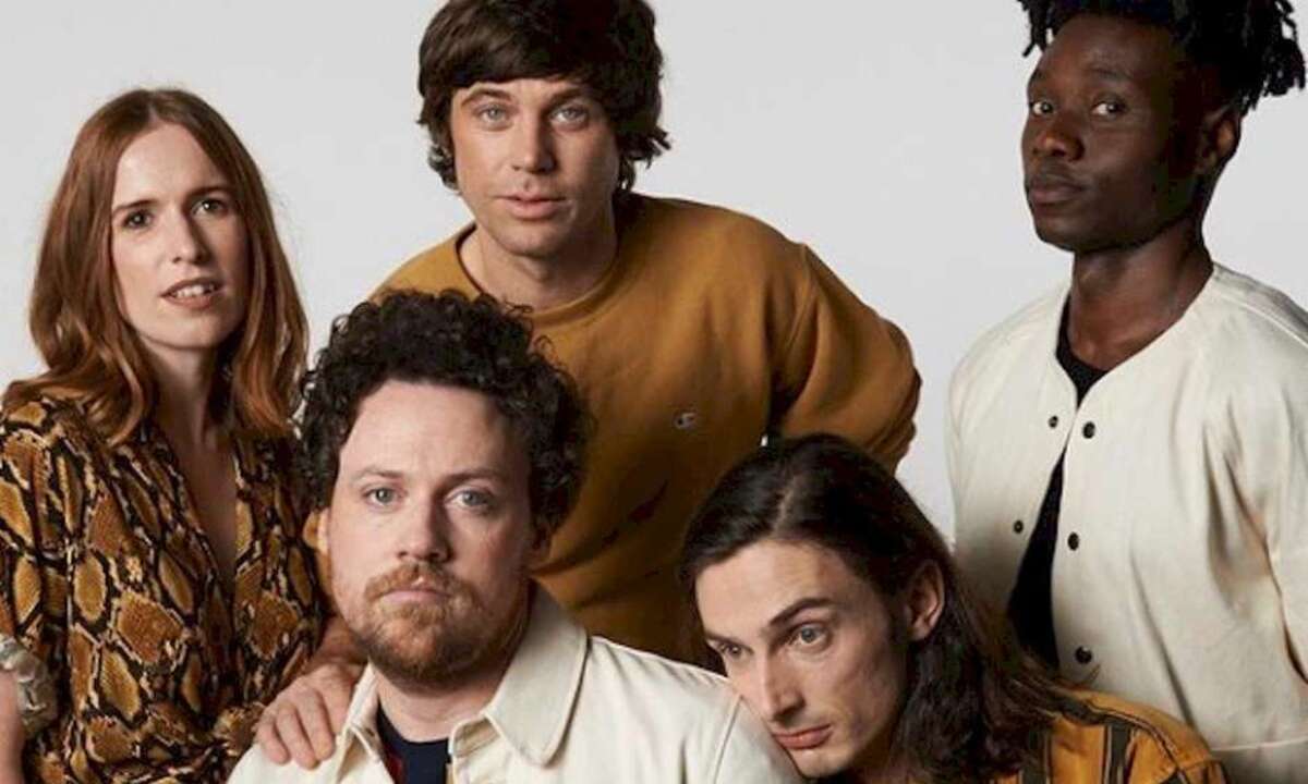 Carnaval sem samba, mas com Pop Dell’Arte, Linda Martini e Metronomy no Porto | Global News Portugal