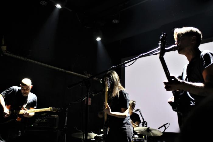 Linda Martini à solta no Porto foi um desassossego pegado | Global News Portugal