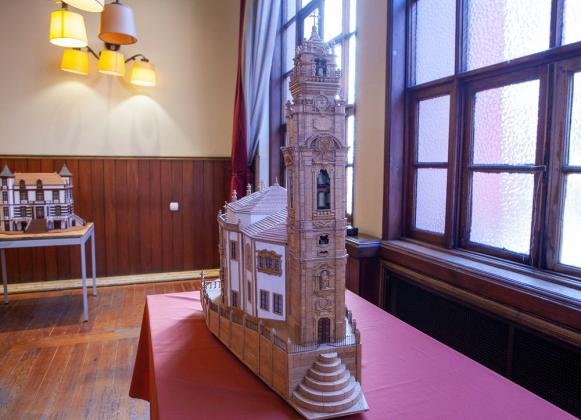 Ateneu Comercial do Porto expõe réplicas em miniatura de 17 monumentos da cidade | Global News Portugal