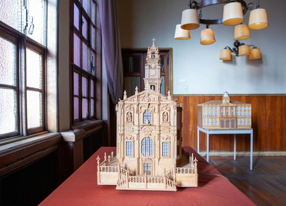 Ateneu Comercial do Porto expõe réplicas em miniatura de 17 monumentos da cidade | Global News Portugal