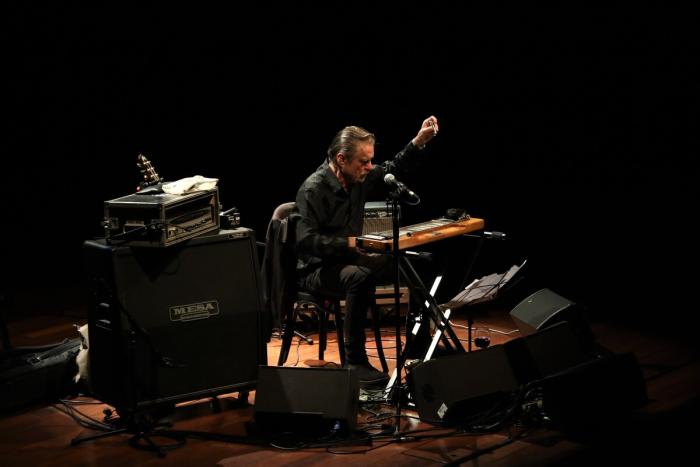 O deslumbrante recital rock de Michael Gira e o deslize imersivo de Kristof Hanh | Global News Portugal