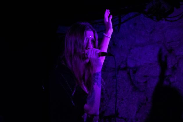As imagens dos Mirror People no Ferro Bar | Global News Portugal