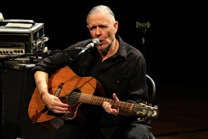 O deslumbrante recital rock de Michael Gira e o deslize imersivo de Kristof Hanh | Global News Portugal