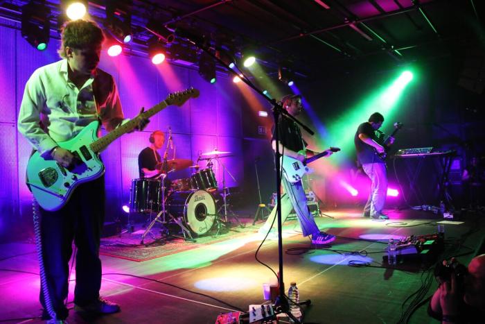 Da avalancha shoegaze dos bdrmm à agitação punk dos Renegados de Boliqueime | Global News Portugal