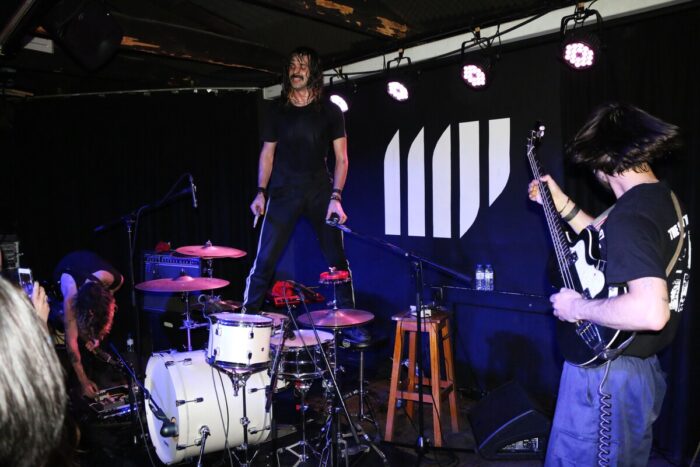 NOVEMBRO NO PORTO: MUITA NOSTALGIA, CONCERTOS ESGOTADOS E 10 ANOS DE BALEIA BALEIA BALEIA | Global News Portugal