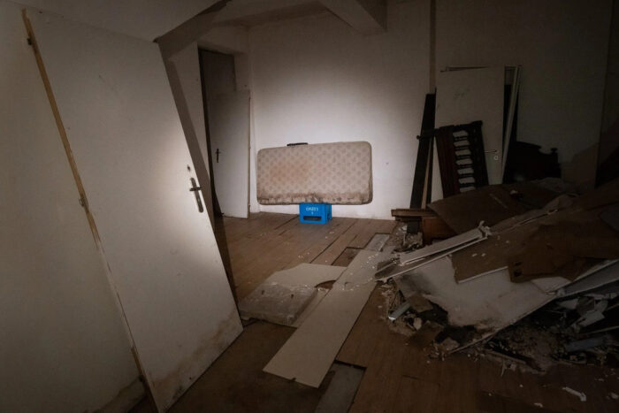 Câmara do Porto encerra cave que albergava 20 pessoas. "Não vamos tolerar estas circunstâncias" | Global News Portugal