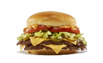 Street Smash Burger abre nova loja e vai oferecer 100 hambúrgueres no Porto
