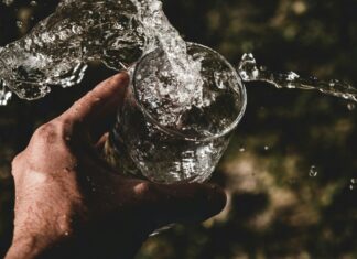 Maia ativa plano de resposta ao calor extremo com espaços climatizados, transporte gratuito e acompanhamento aos idosos